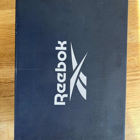 Reebok Men's Classic Leather Sneakers, Beige, Classic Burgundy Men’s  Size 13 - Picture 8 of 16